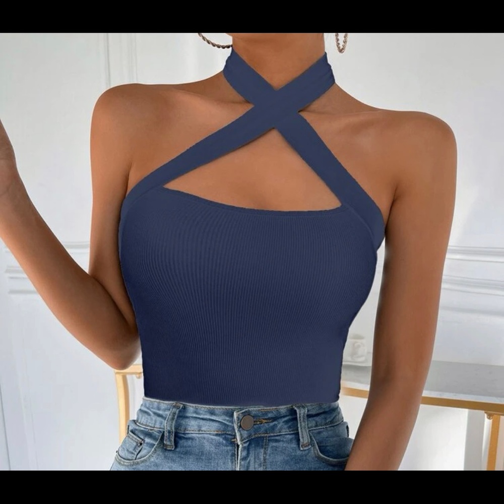 CRISS CROSS TIE BACK HALTER TOP